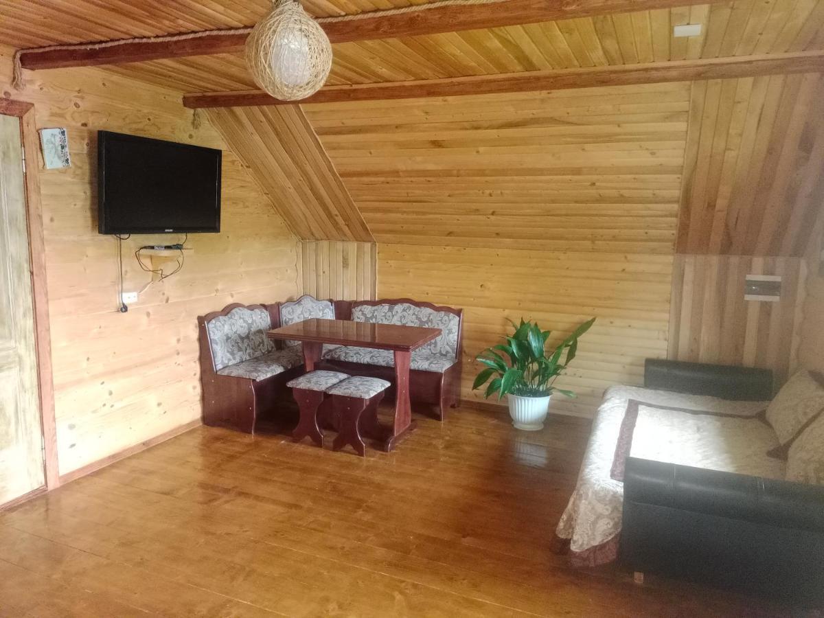 Під Горою Villa Sheshory Dış mekan fotoğraf